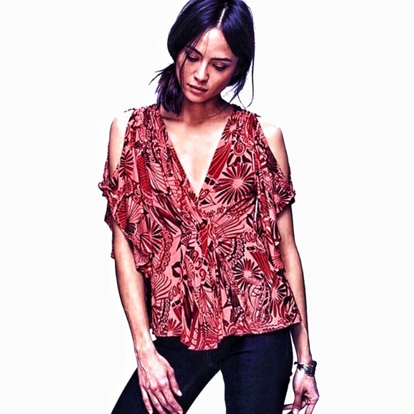 Free People ‘Amour’ Flowy Cold Shoulder Top Med - Picture 1 of 9